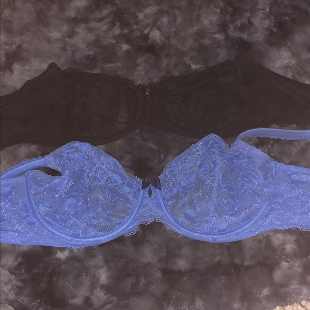 Set of 2 Victoria’s Secret unlined demi bra